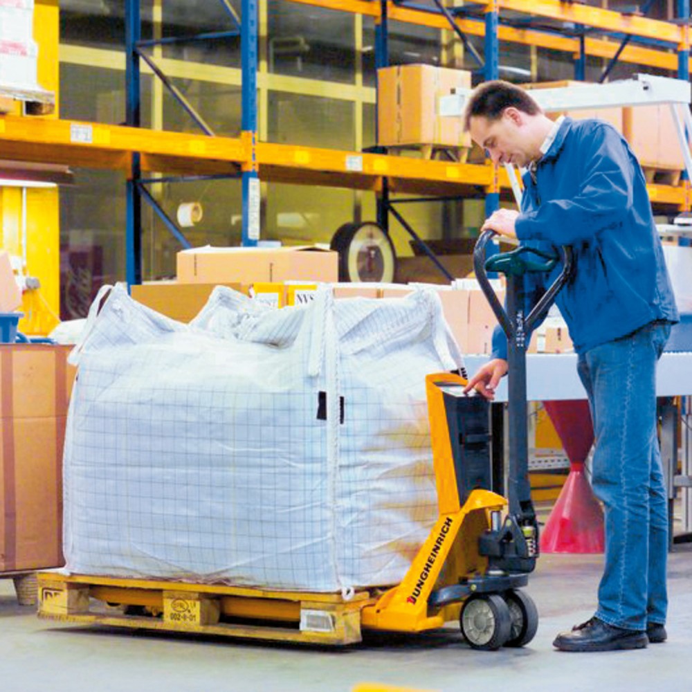 Produktabbildung Nr. 3: Jungheinrich AMW 22p pallet truck with scale and comfort display, load capacity 2,200 kg, solid rubber / polyurethane