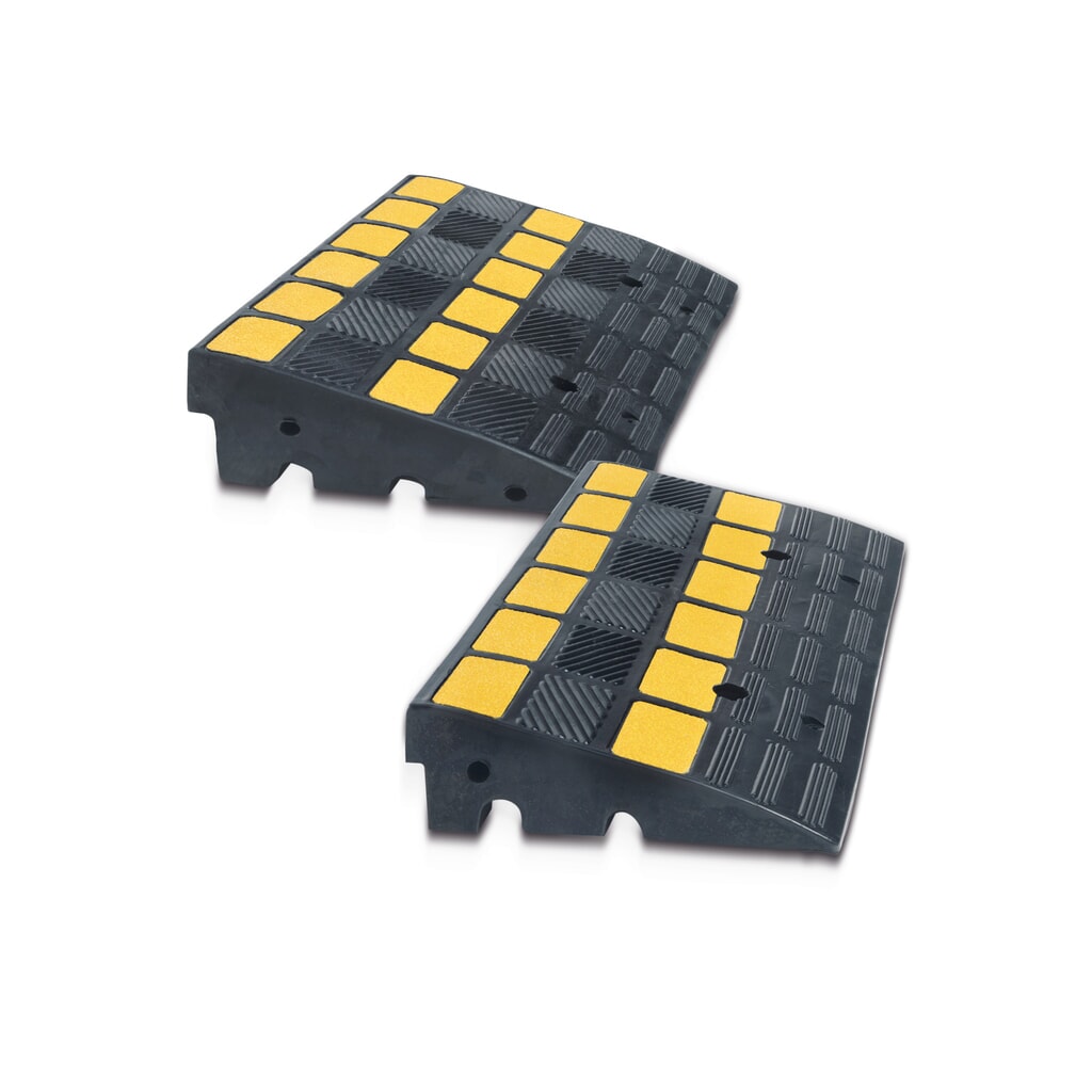 MORAVIA kerb ramp, hard rubber, HxWxD 100 x 600 x 300 mm Product image: MORAVIA kerb ramp, hard rubber, HxWxD 100 x 600 x 300 mm