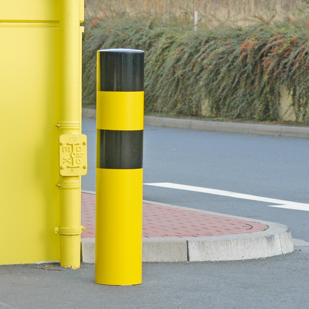 MORAVIA impact protection bollard, for setting in concrete, outdoor use, height 1,600 mm, Ø 273 mm Product image no. 2: MORAVIA impact protection bollard, for setting in concrete, outdoor use, height 1,600 mm, Ø 273 mm