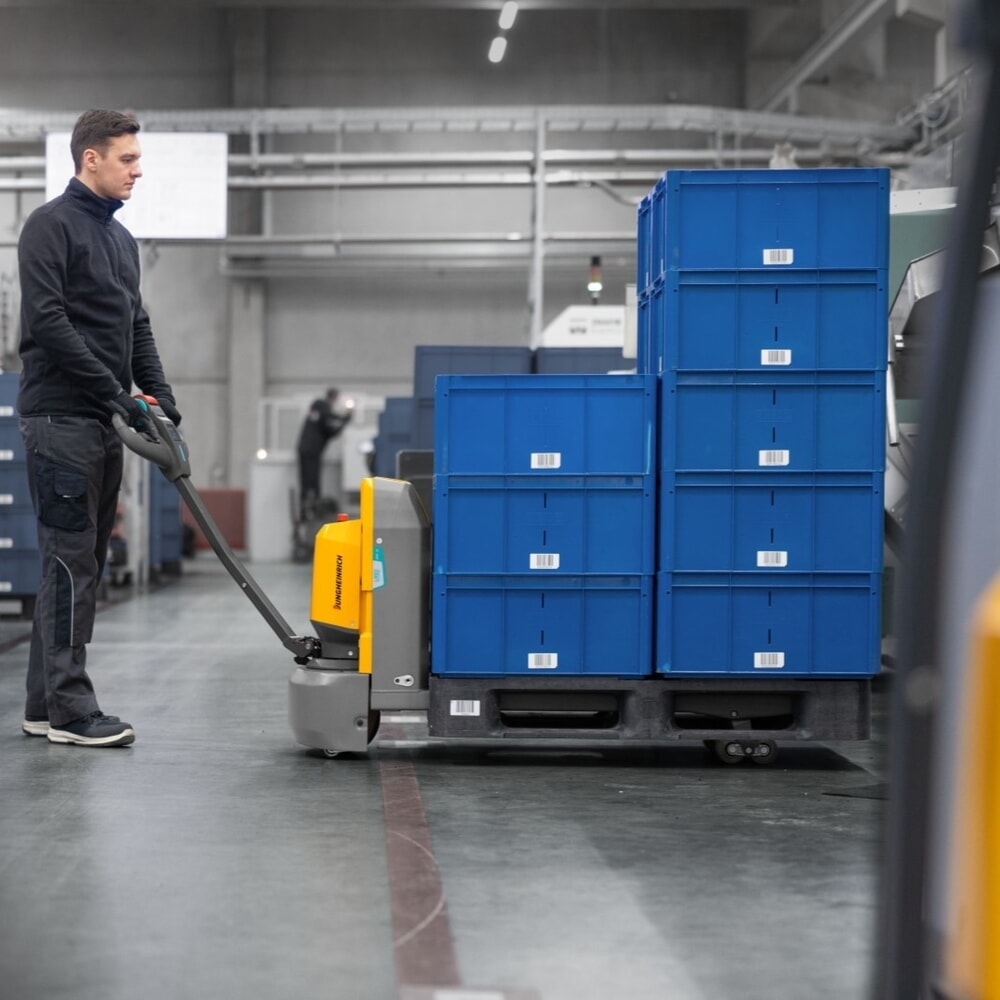 Product image no. 7: Jungheinrich AME 18 electric pallet truck, load capacity 1,800 kg, fork length 1,150 mm, special fork width 670 mm, tandem rollers