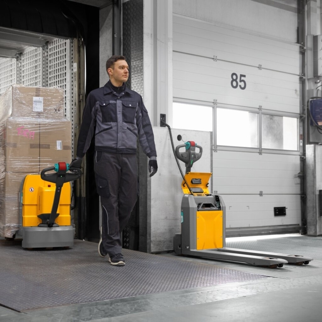 Product image no. 6: Jungheinrich AME 18 electric pallet truck, load capacity 1,800 kg, fork length 1,150 mm, special fork width 670 mm, tandem rollers
