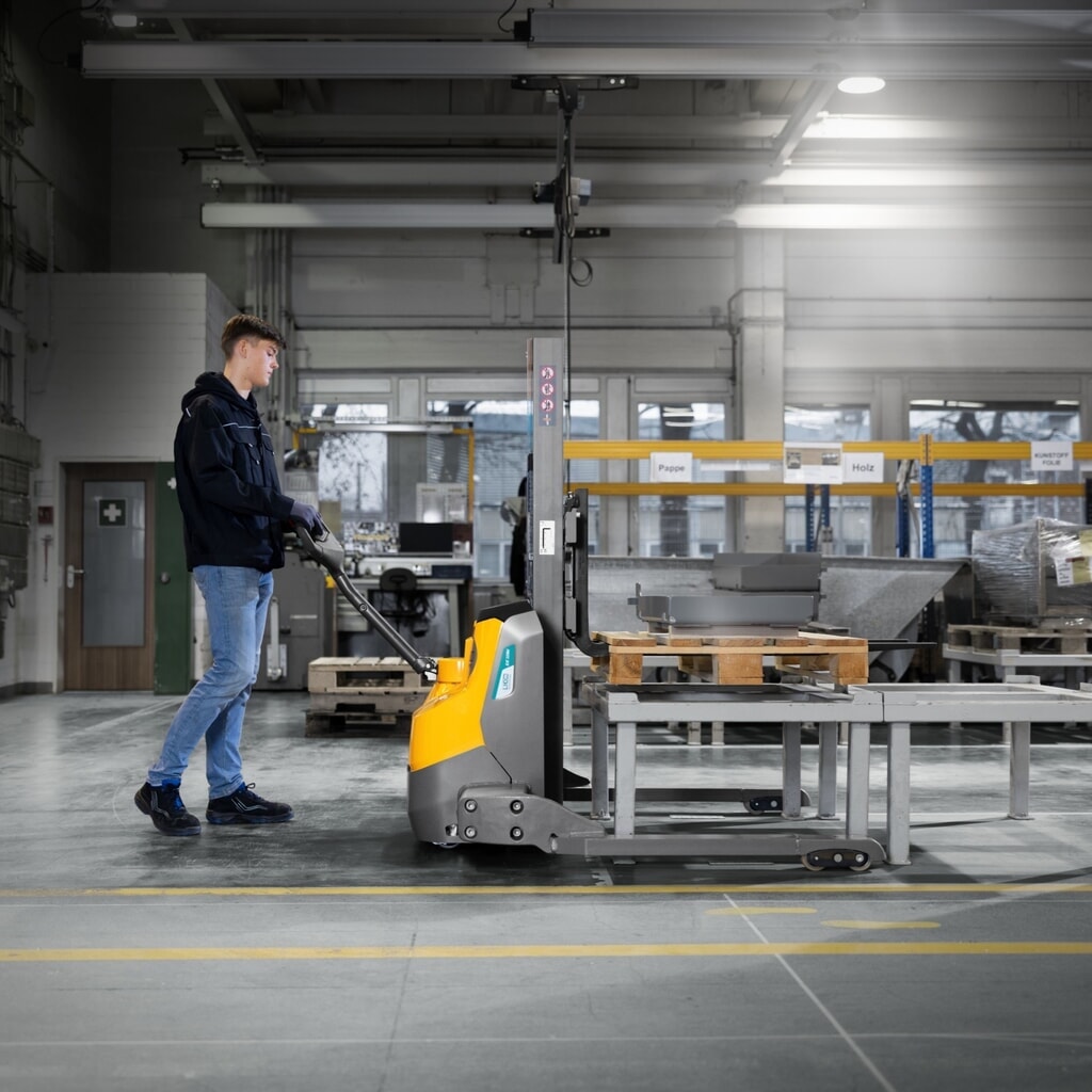 Product image no. 9: Jungheinrich EJC 110i E electric high-lift stacker truck, single mast, lift height 1,230 mm, load capacity 1,000 kg, proportional hydraulics, support arm spacing 891 mm