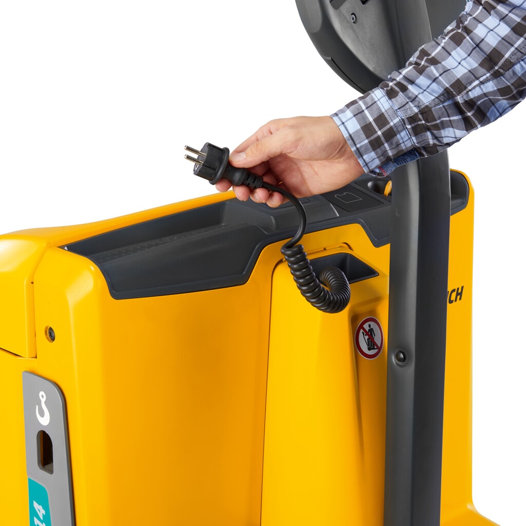 Jungheinrich EJE 120 electric pallet truck, load capacity 2,000 kg, fork length 1,150 mm, 130 Ah lead-acid battery Product image no. 2: Jungheinrich EJE 120 electric pallet truck, load capacity 2,000 kg, fork length 1,150 mm, 130 Ah lead-acid battery