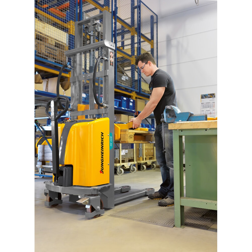 Product image no. 2: Jungheinrich HC 110 electric high-lift stacker truck, semi-electric, two-stage telescopic mast, lift height 2,500 mm, load capacity 1,000 kg
