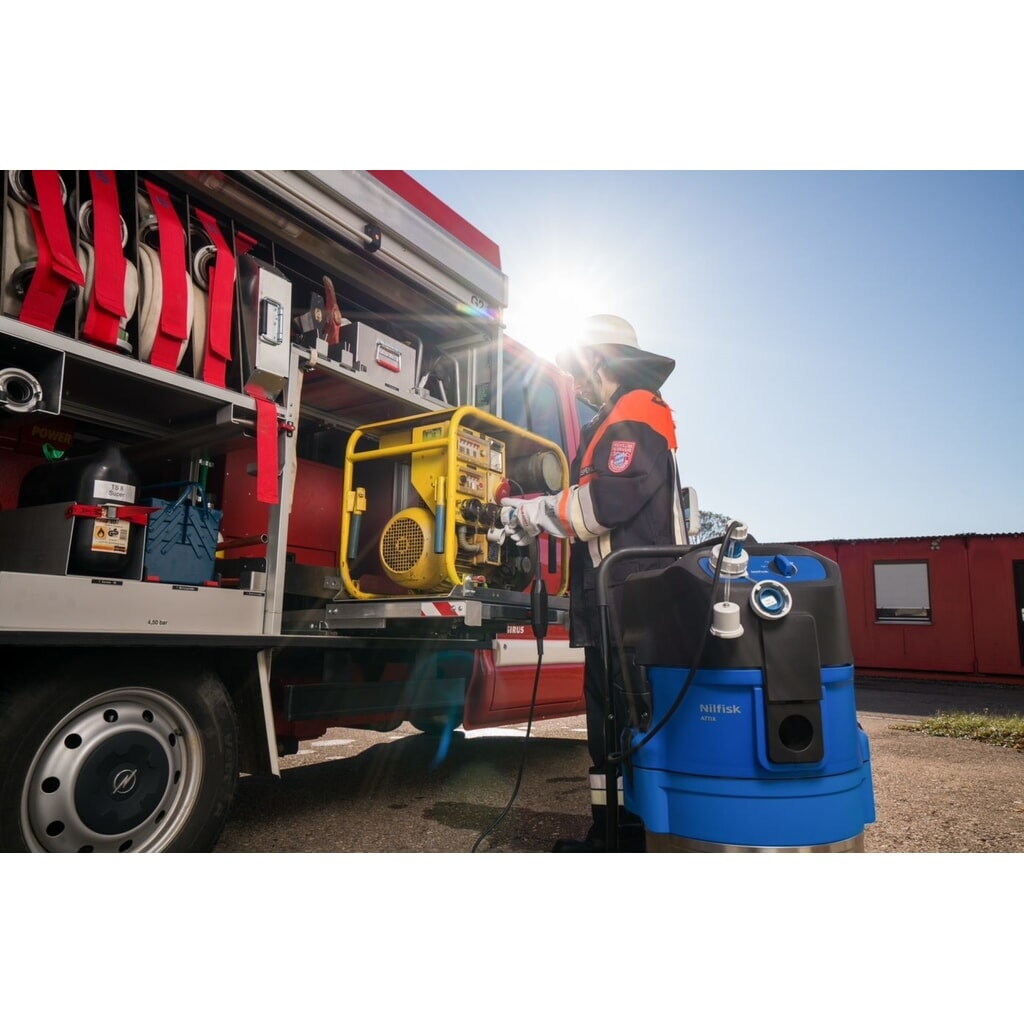 Nilfisk® ATTIX 751-71 MWF fire-service vacuum cleaner Product image no. 2: Nilfisk® ATTIX 751-71 MWF fire-service vacuum cleaner