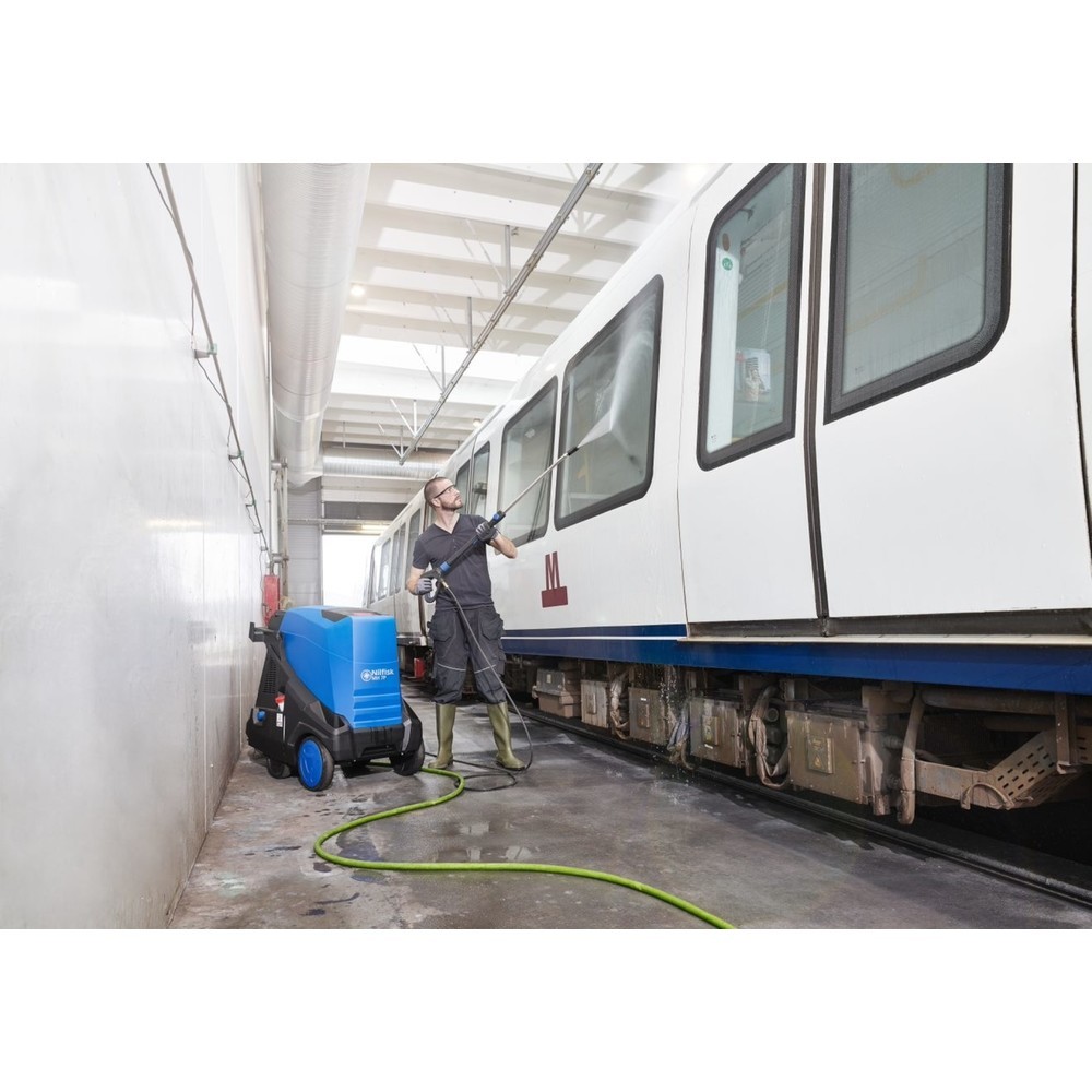 Produktabbildung Nr. 3: Nilfisk® MH 7P-180/1260 FA hot water pressure washer, mobile