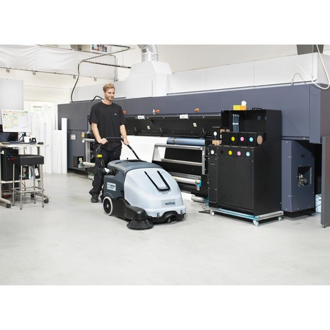 Product image no. 3: Nilfisk® SW 900 B walk-behind sweeper, electric motor